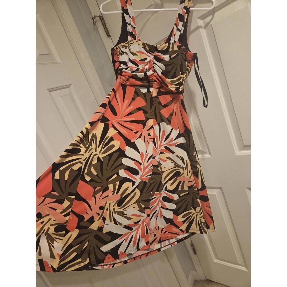 Bisou bisou sz 4 - Floral Pattern Summer Dress with V-Neck and Sleeveless Design - Picture 4 of 9